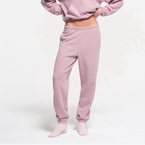 SKIMS Cotton Fleece Joggers in Dusk